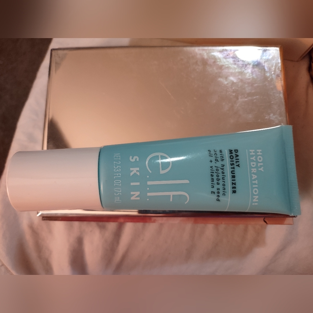 e.l.f. Holy Hydration! Daily hydration moisturizer
